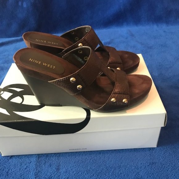 Nine West Med. Brown Wedge Slide Size 6 🎀 - Picture 4 of 7